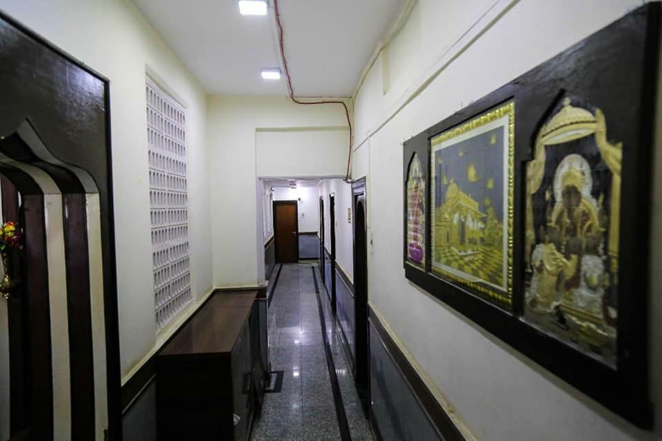 Happy Hotel Mumbai