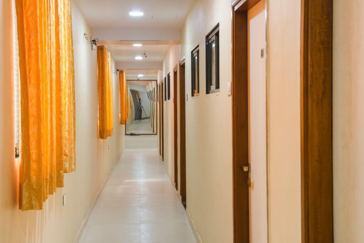 Hotel Golden Lake