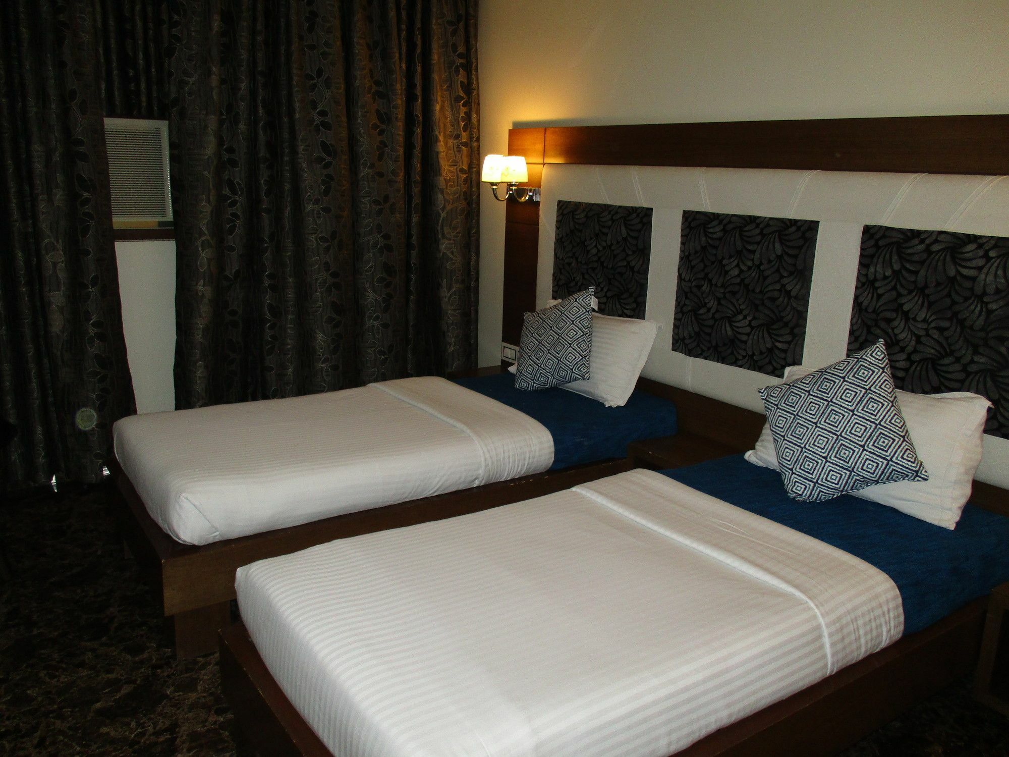Sapna Hotel Mumbai