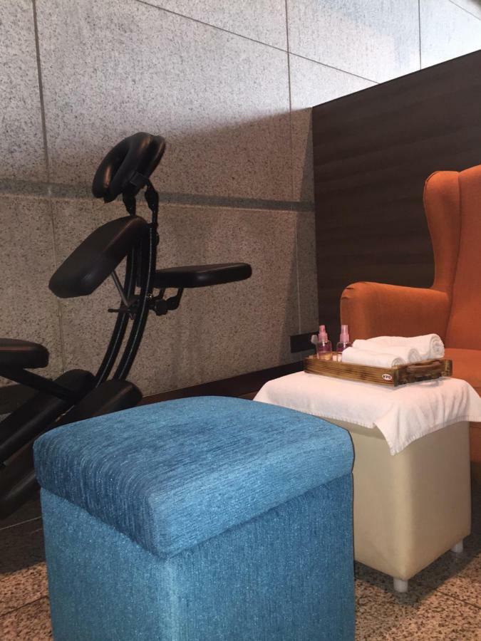Aviserv Lounge Inn 4*