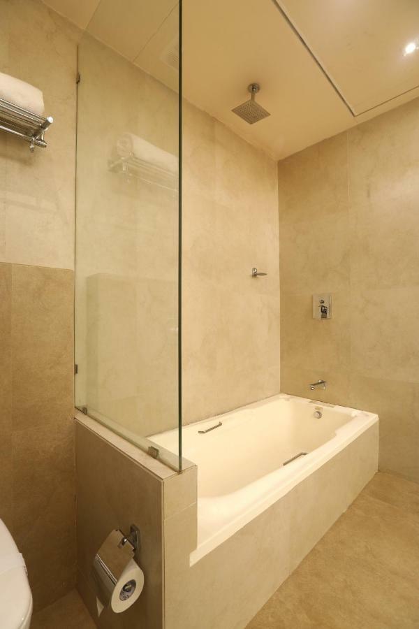 Metro International Hotel 3*