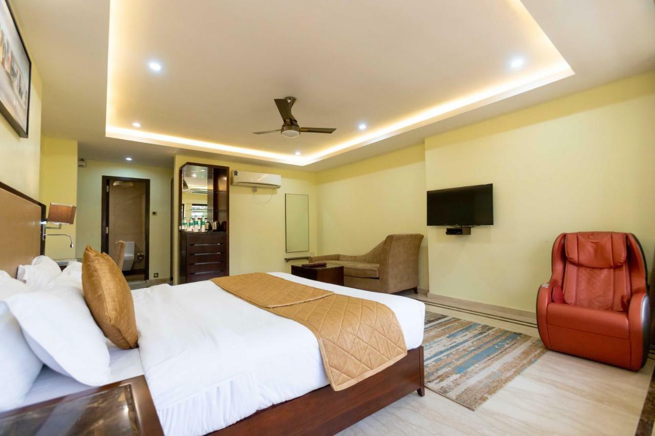 Godwin - Colaba Hotel