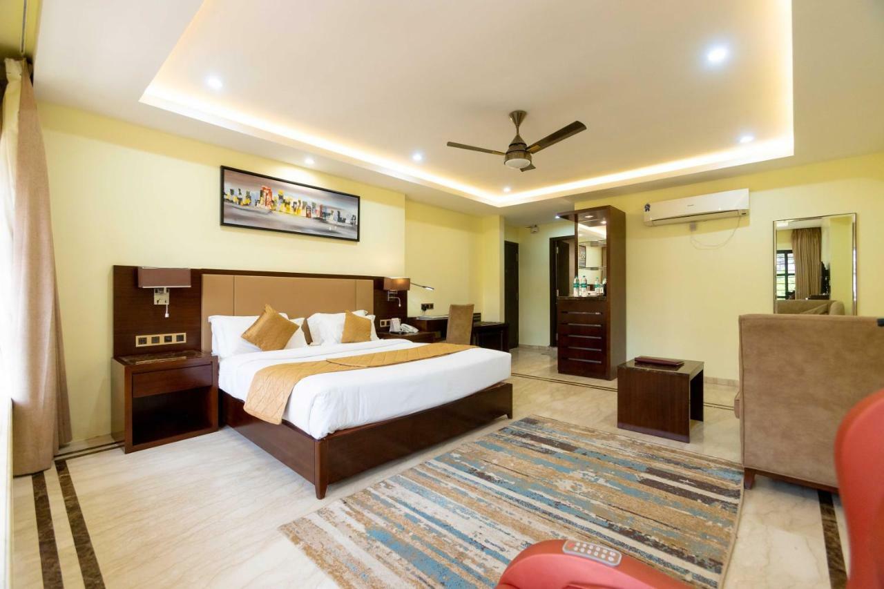 Godwin - Colaba 4*