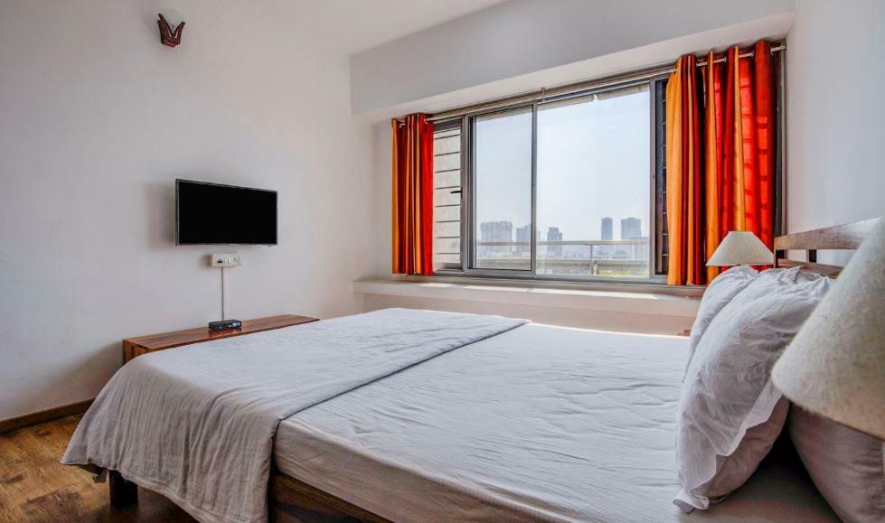 Service In Goregaon West Guest house *