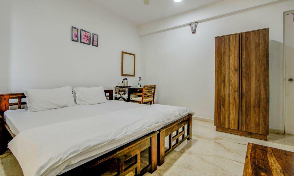 Service In Goregaon West Guest house Mumbai
