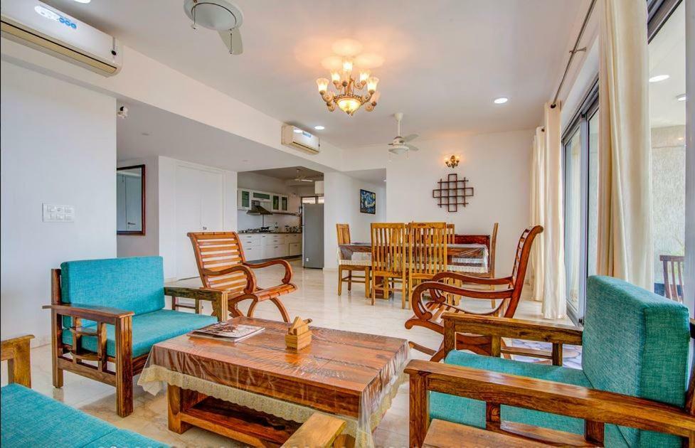 Service In Goregaon West Guest house