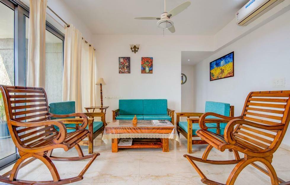 Service In Goregaon West Guest house