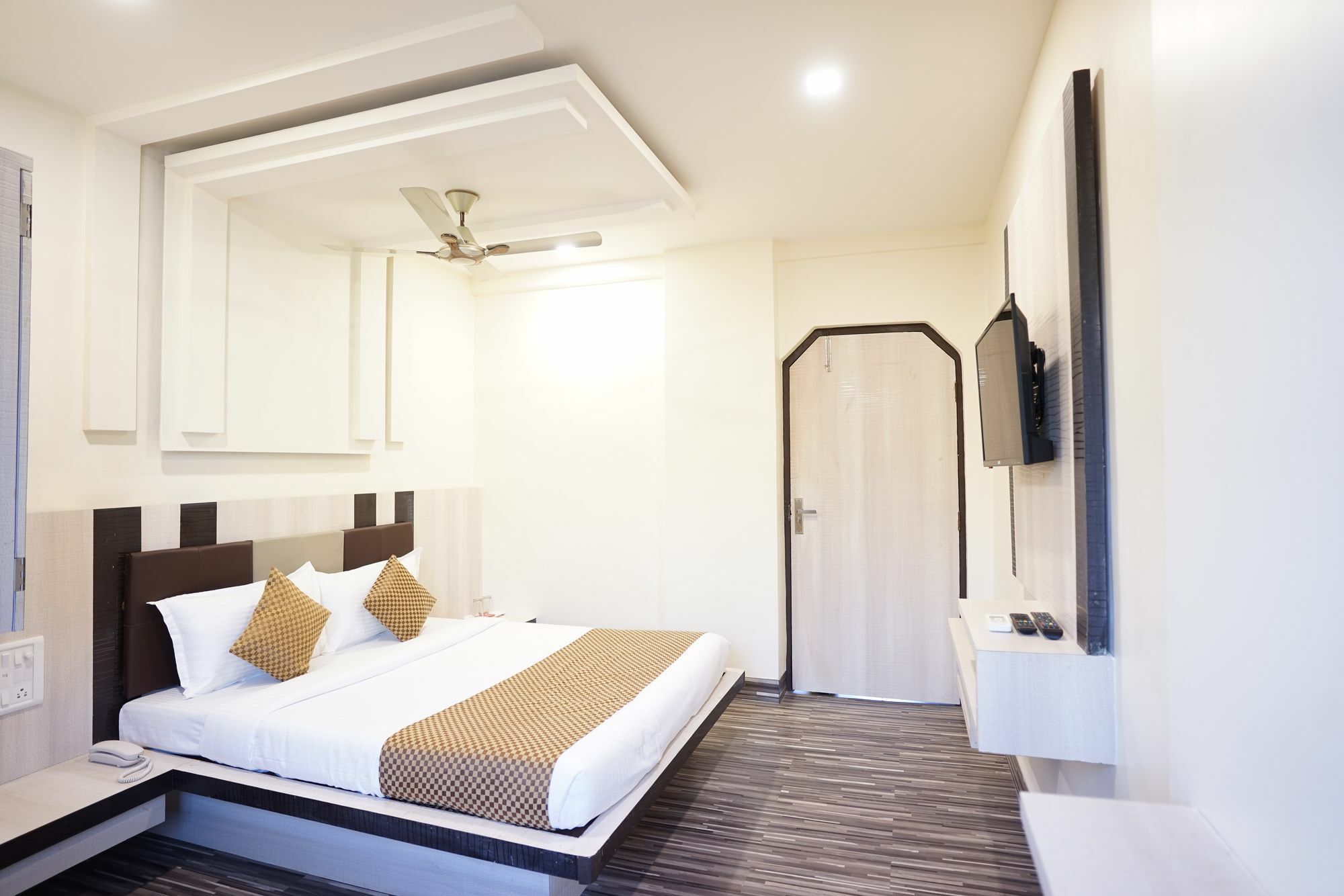 Hotel O Rana Residency Near Western Express Highway Metro Station Hotel