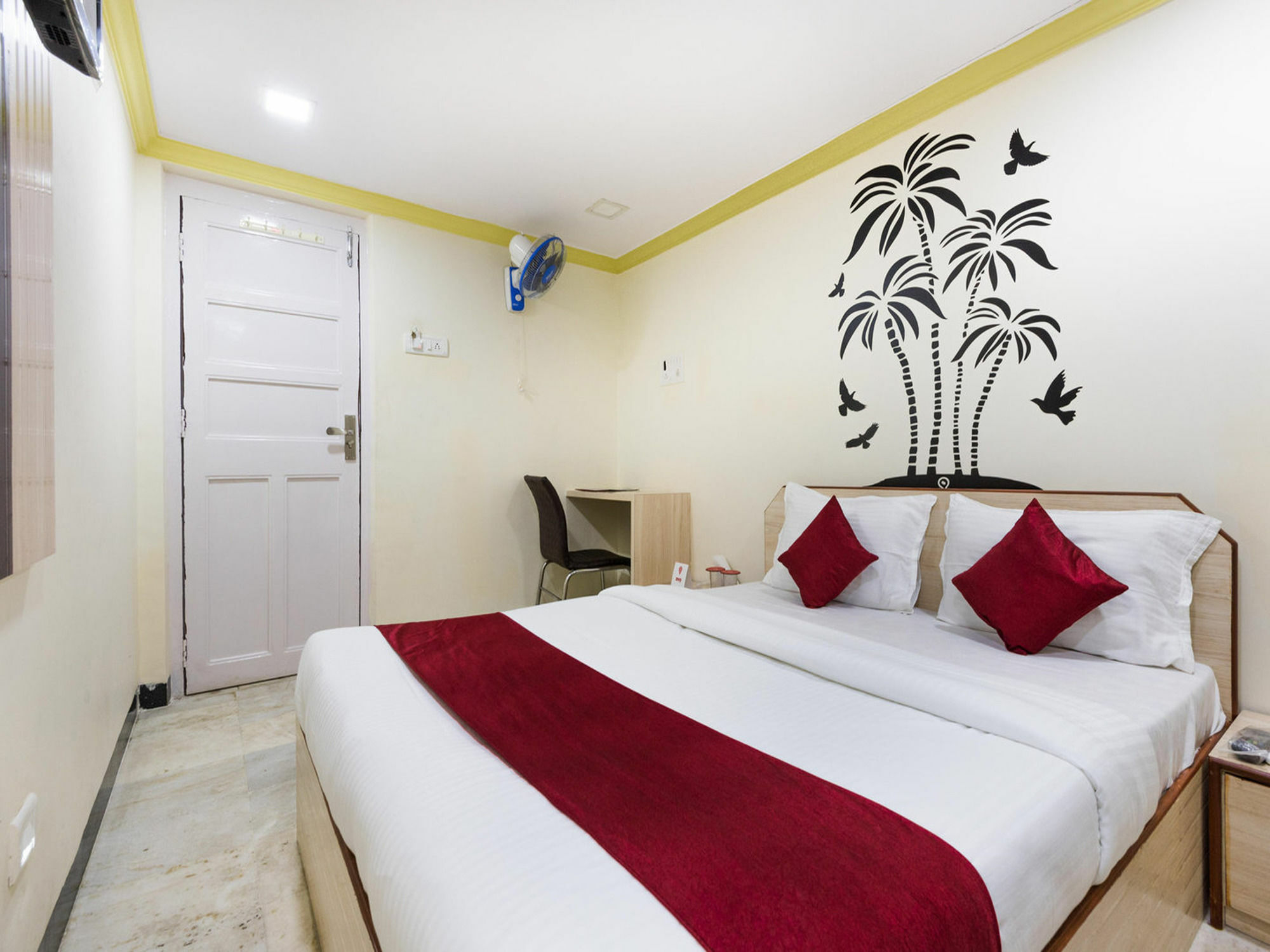 Hotel Sea View Colaba Hotel 3*