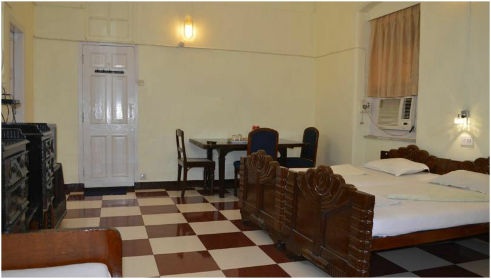 Bentleys Hotel Bed & Breakfast Mumbai