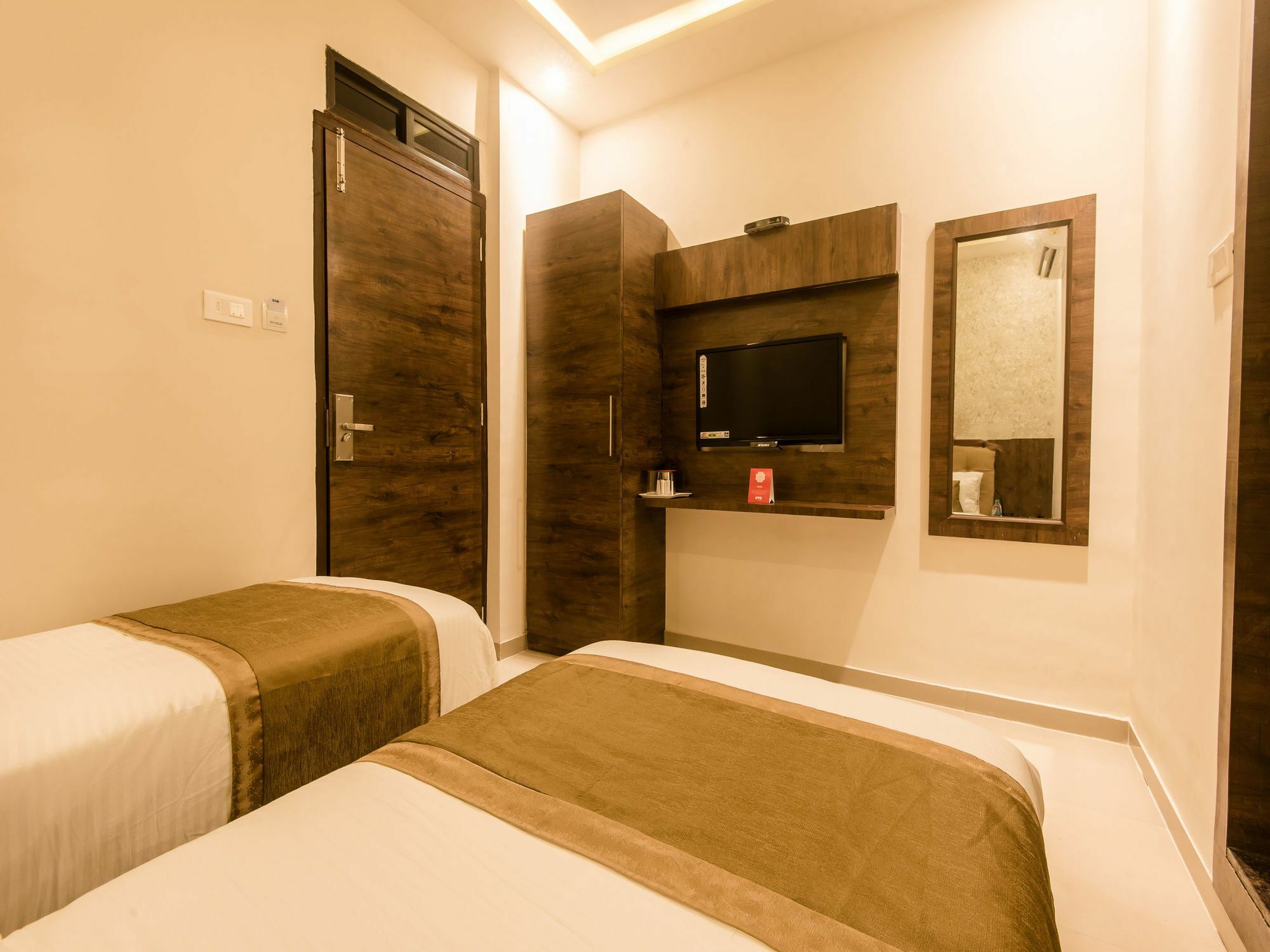 Hotel Oyo 12063 Pearls Bkc Mumbai