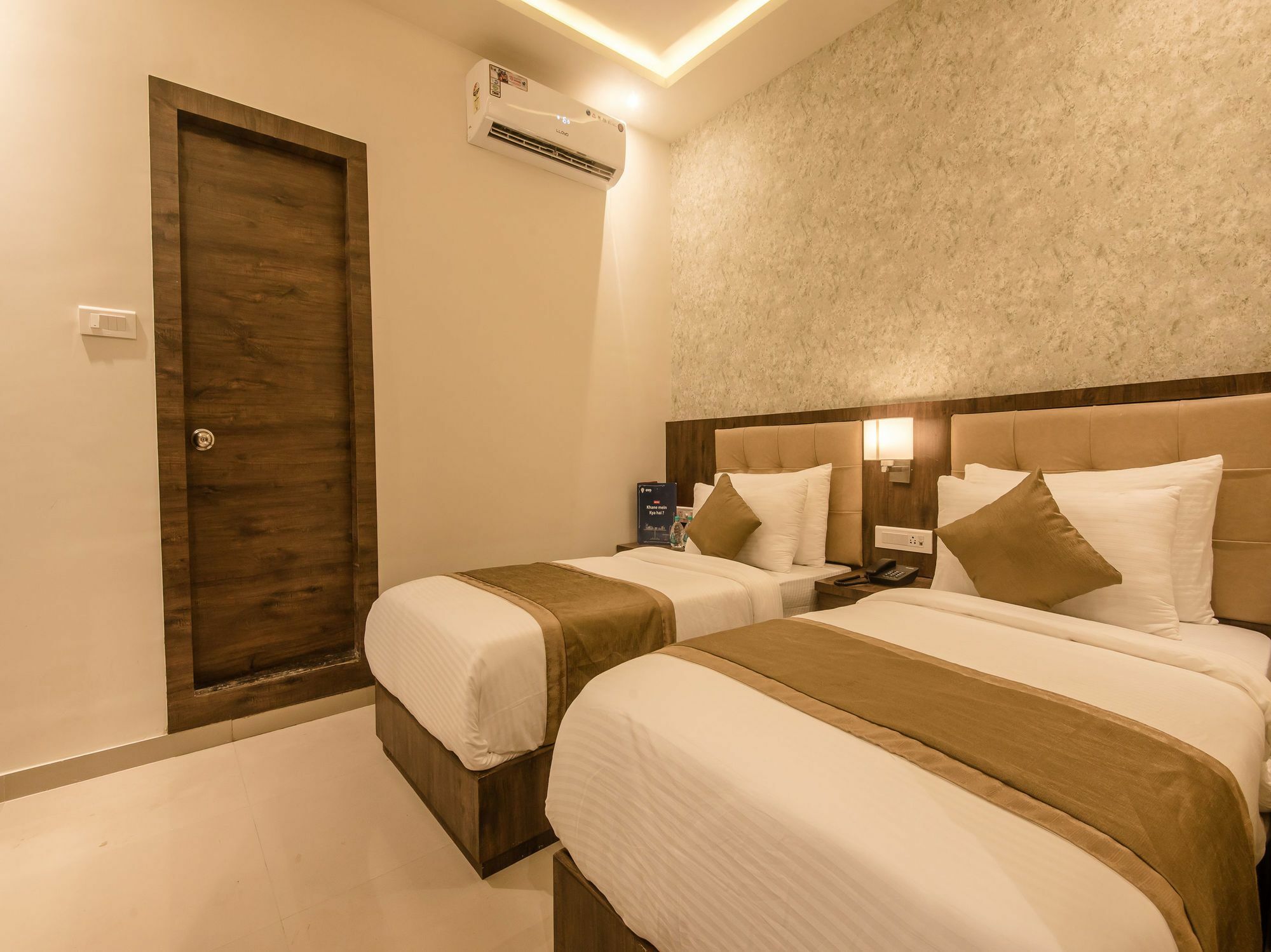 Oyo 12063 Pearls Bkc Hotel 3*