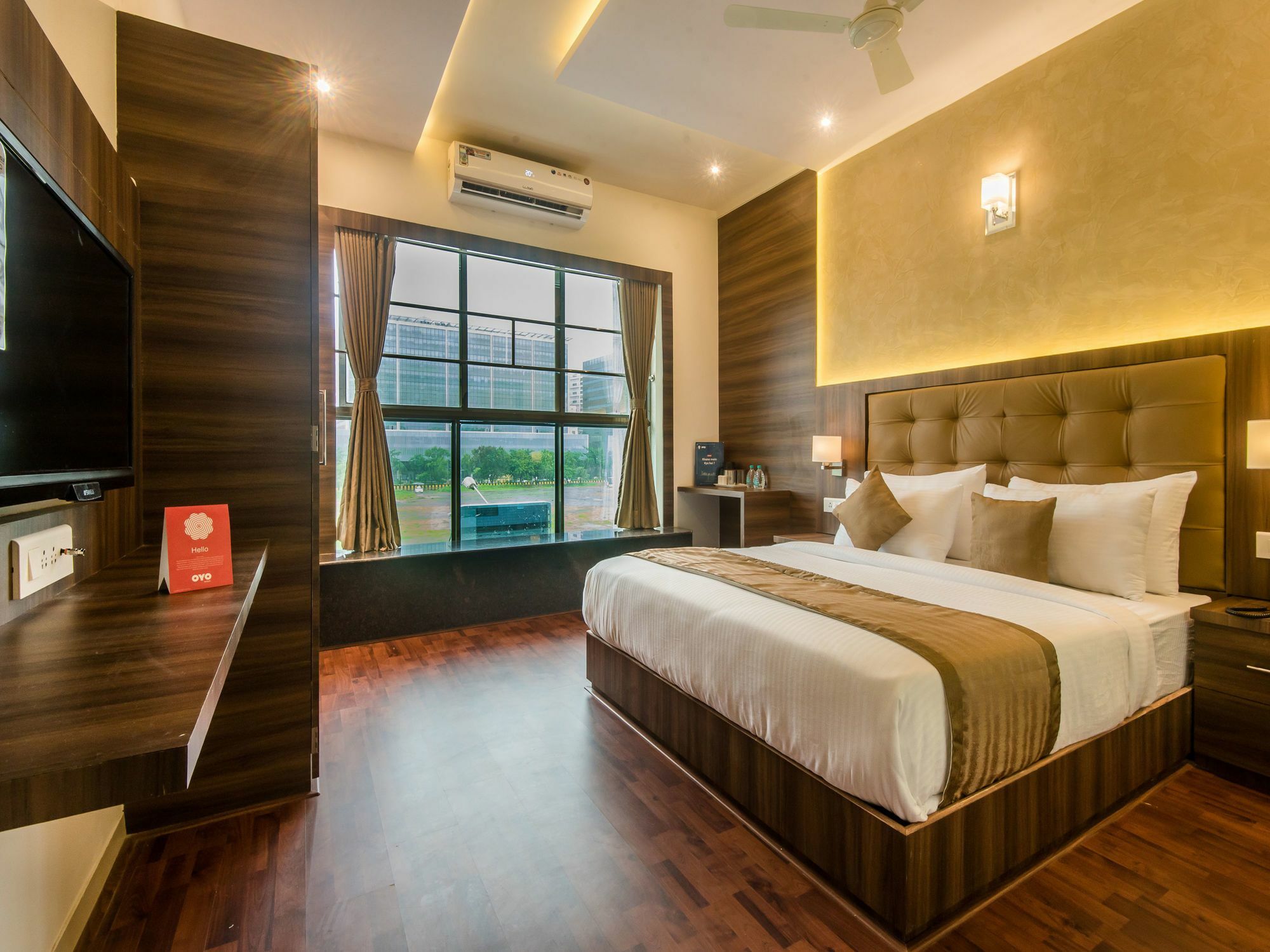 Oyo 12063 Pearls Bkc Hotel