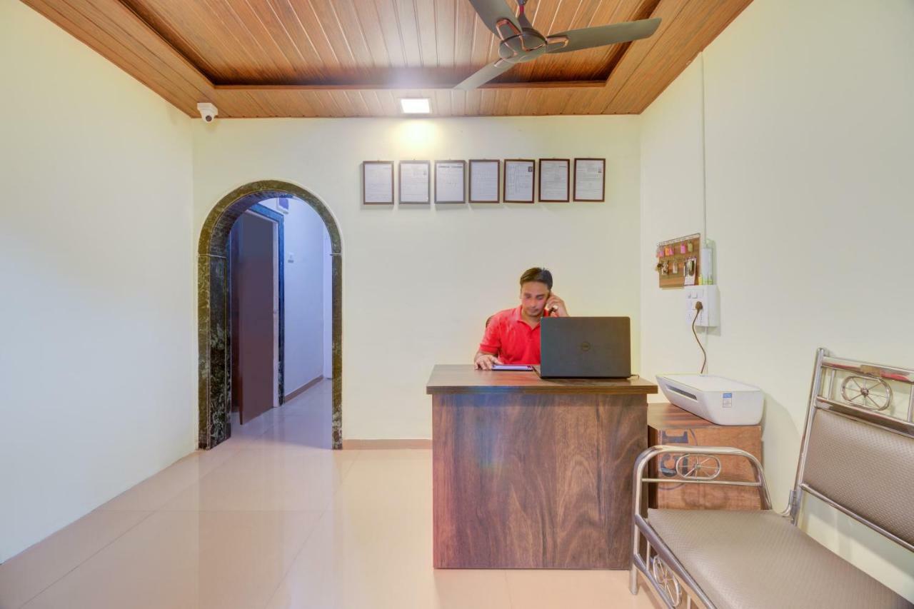 Oyo 41894 Vaishnavi Residency 3*