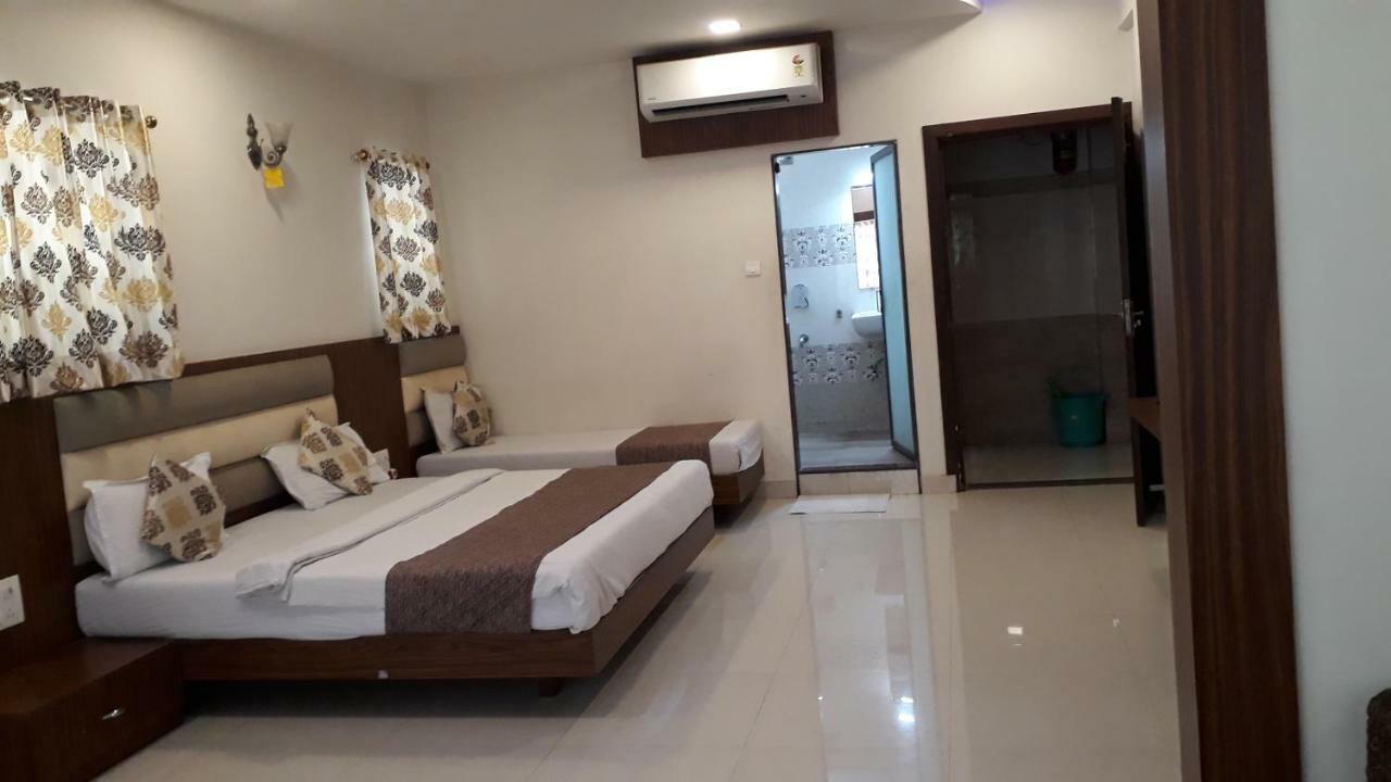 Golden Palms 3*