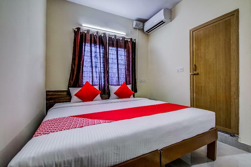 Hotel Oyo 26978 Tuliip Domestic Airport Mumbai