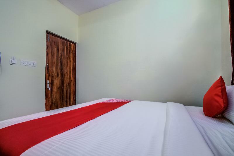 Oyo 26978 Tuliip Domestic Airport Hotel Mumbai