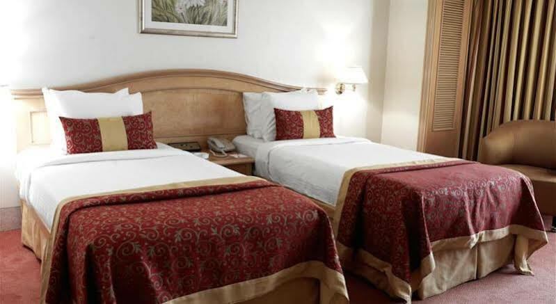 Ramada Plaza By Wyndham Palm Grove 5* Mumbai