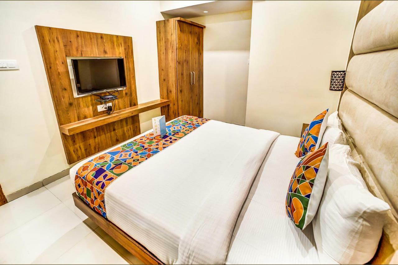 Oyo 9187 Adlon International 3*