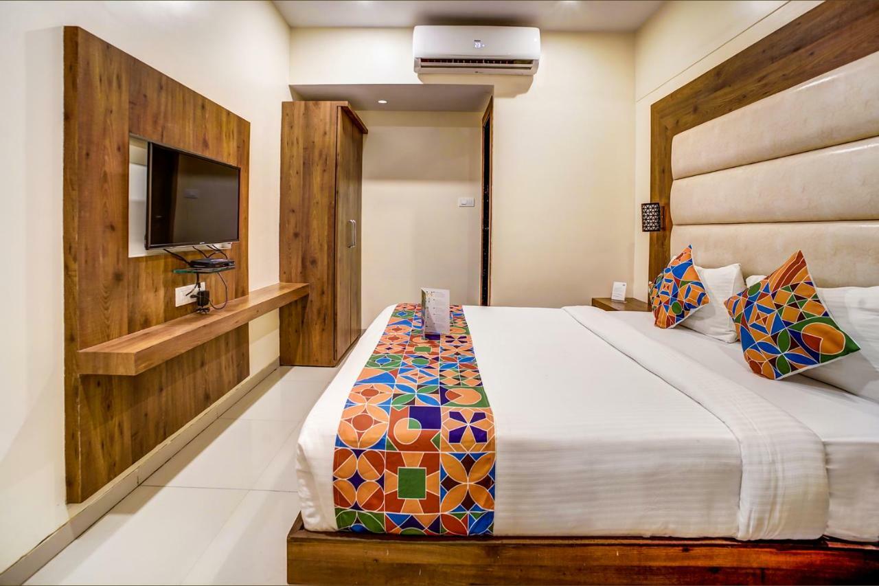 Oyo 9187 Adlon International 3*