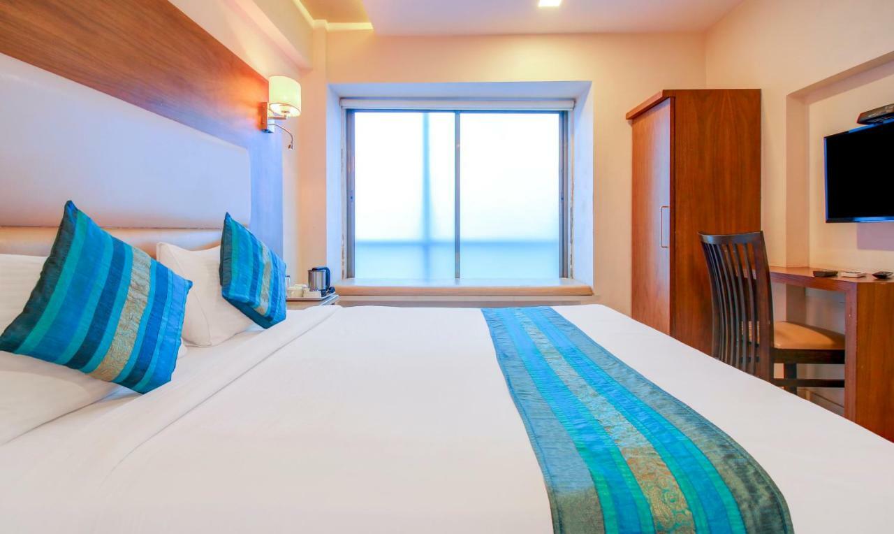 Oxford Hotel 3*