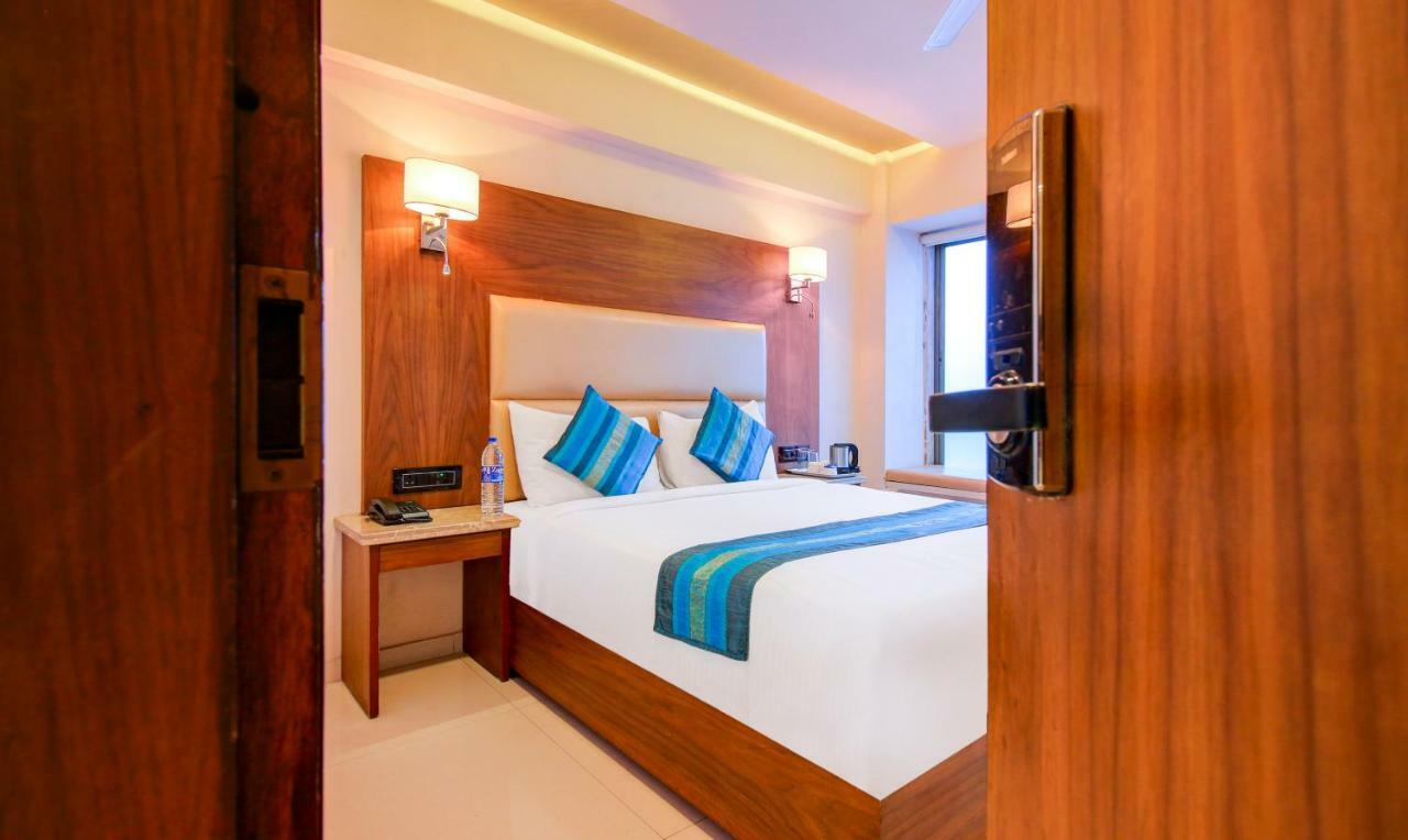 Oxford Hotel 3*