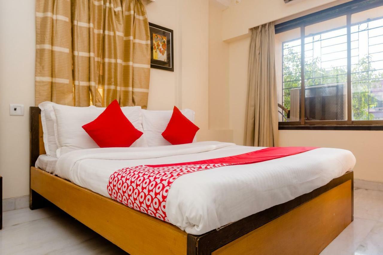 Hotel Oyo 26978 Tuliip Domestic Airport Mumbai