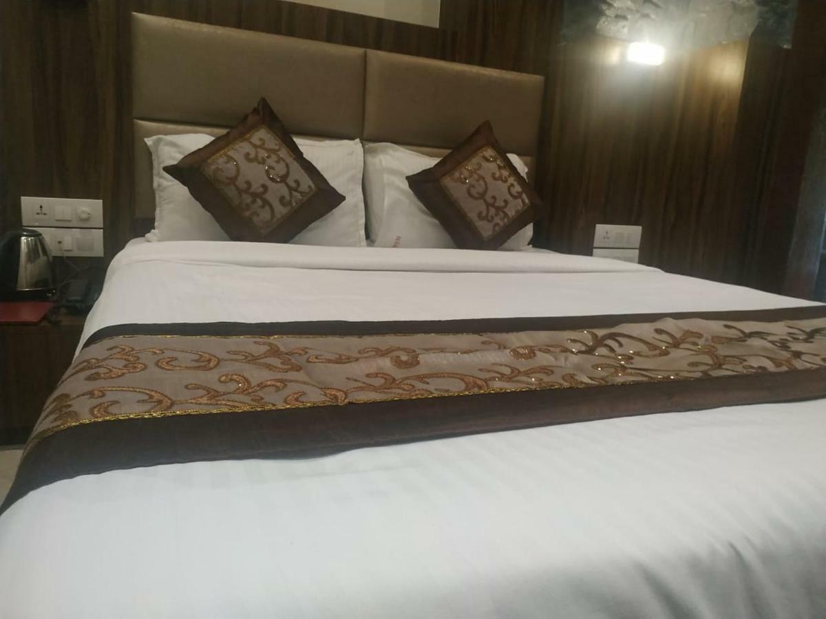 Hotel Sea Grand, Colaba