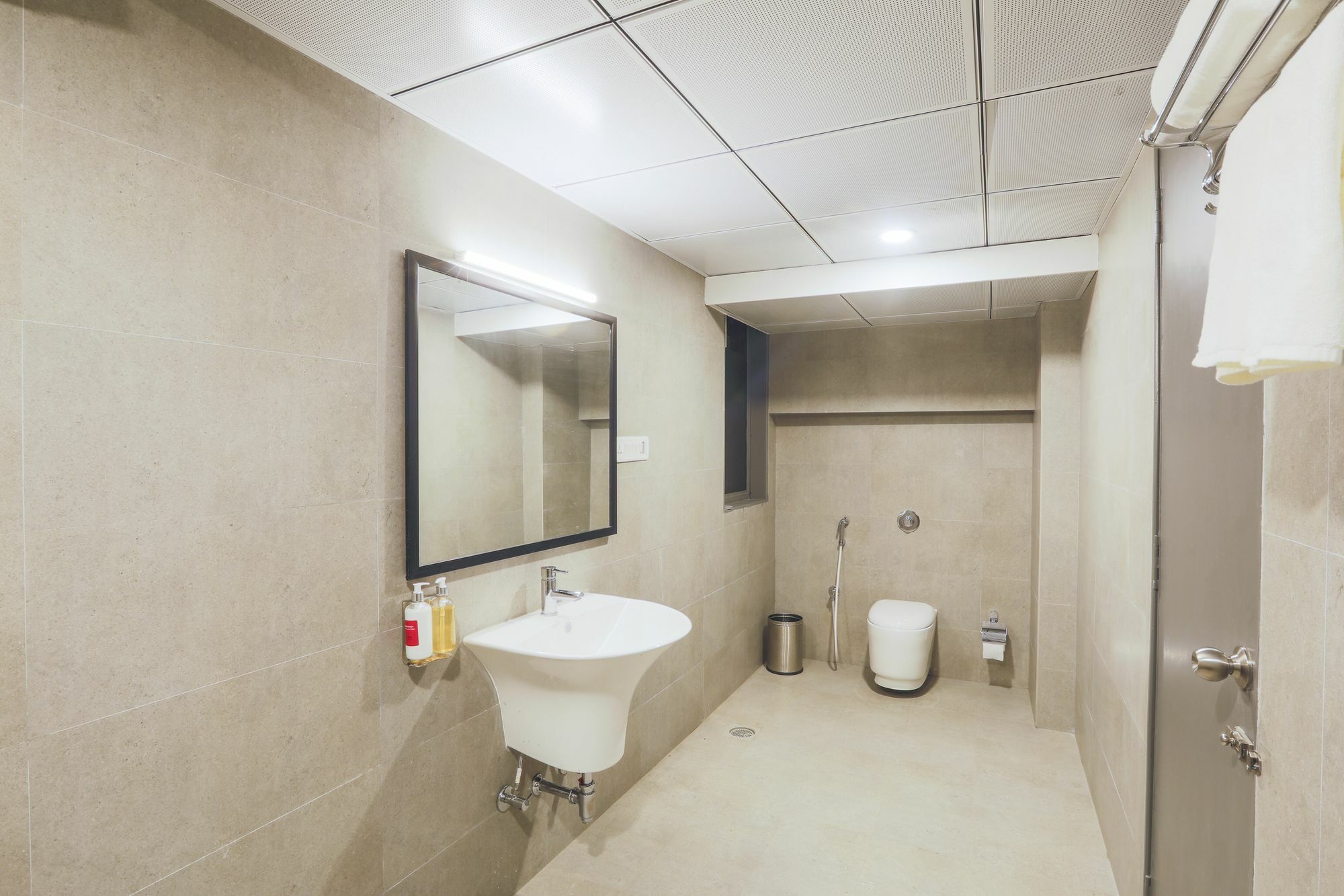 Hotel Super Townhouse Exhibition Centre Goregaon Mumbai