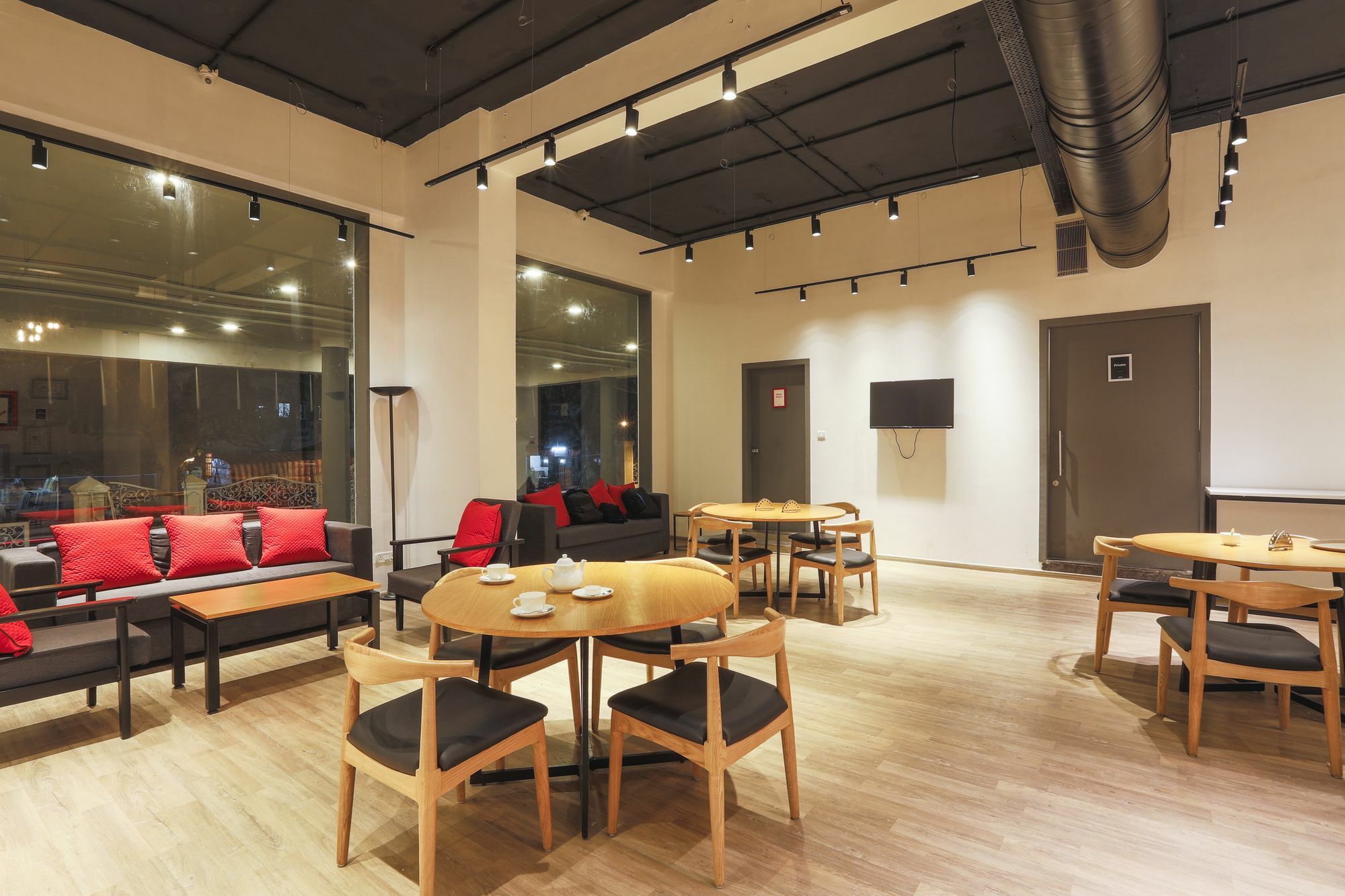 Super Townhouse Exhibition Centre Goregaon Hotel