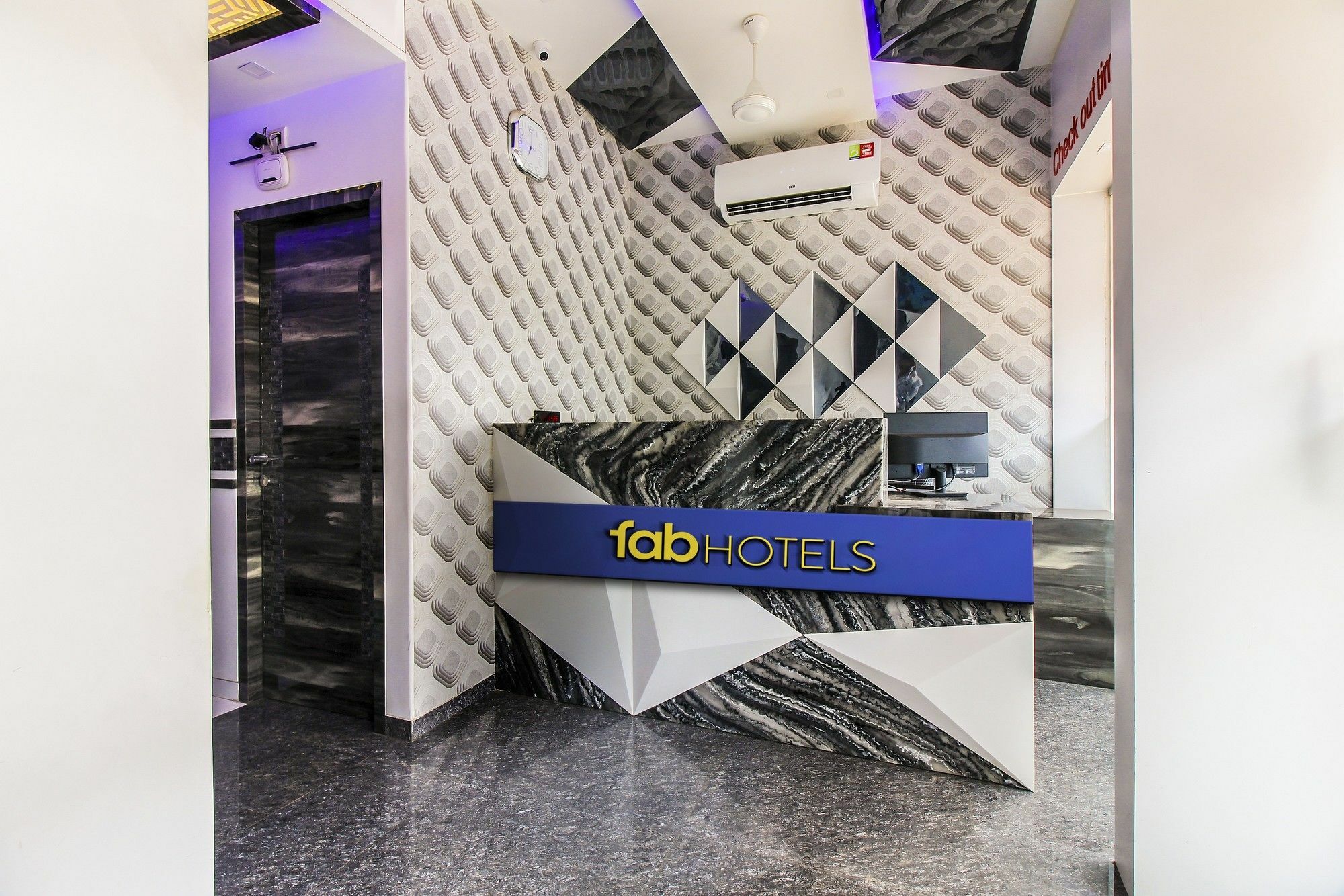 Fabhotel Magnet Airport Hotel 3*