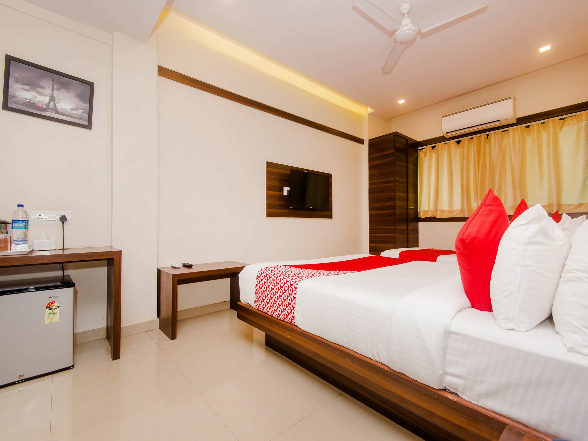Hotel Oyo 14984 International Mumbai