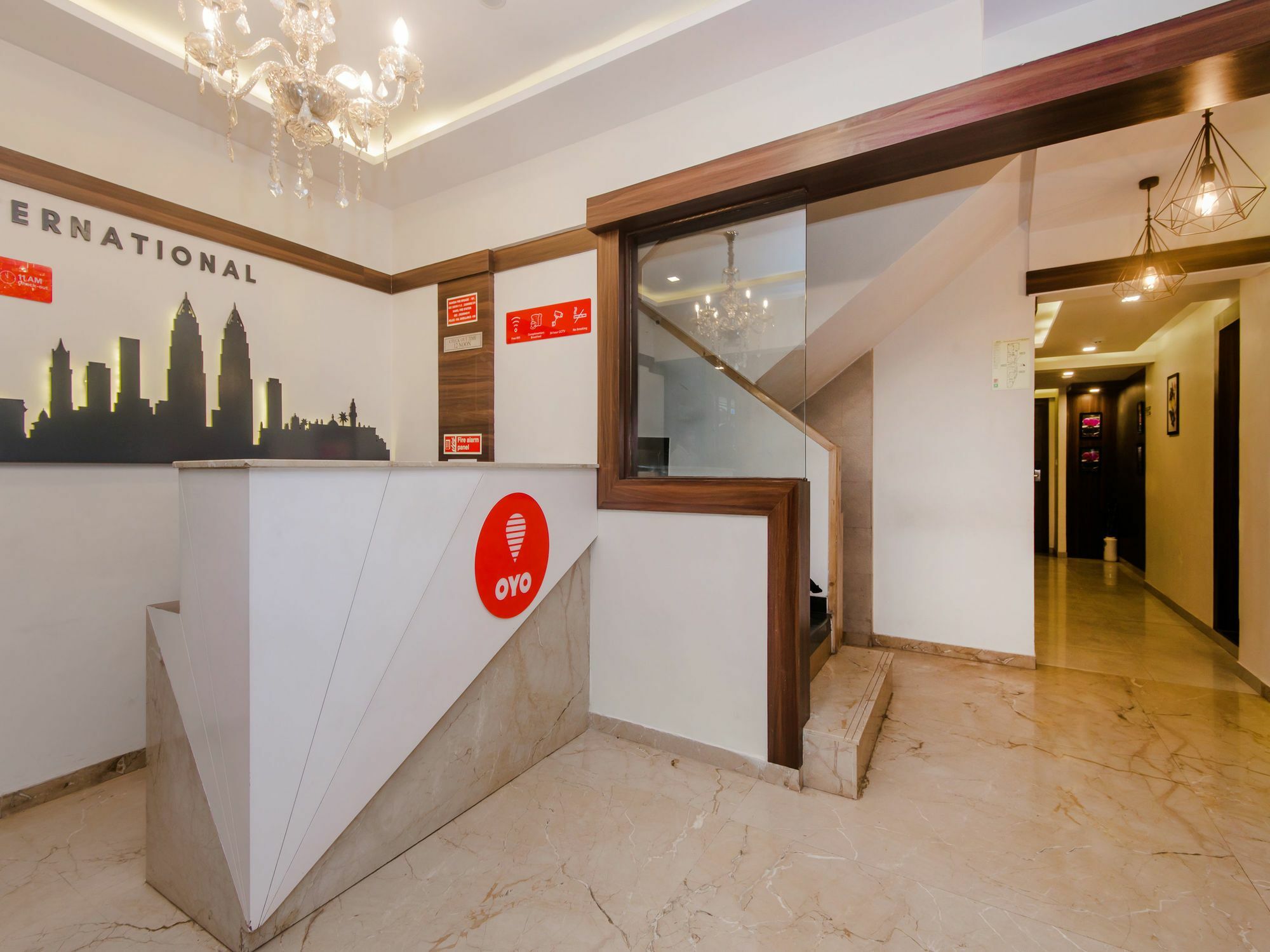 Oyo 14984 International Hotel 3*