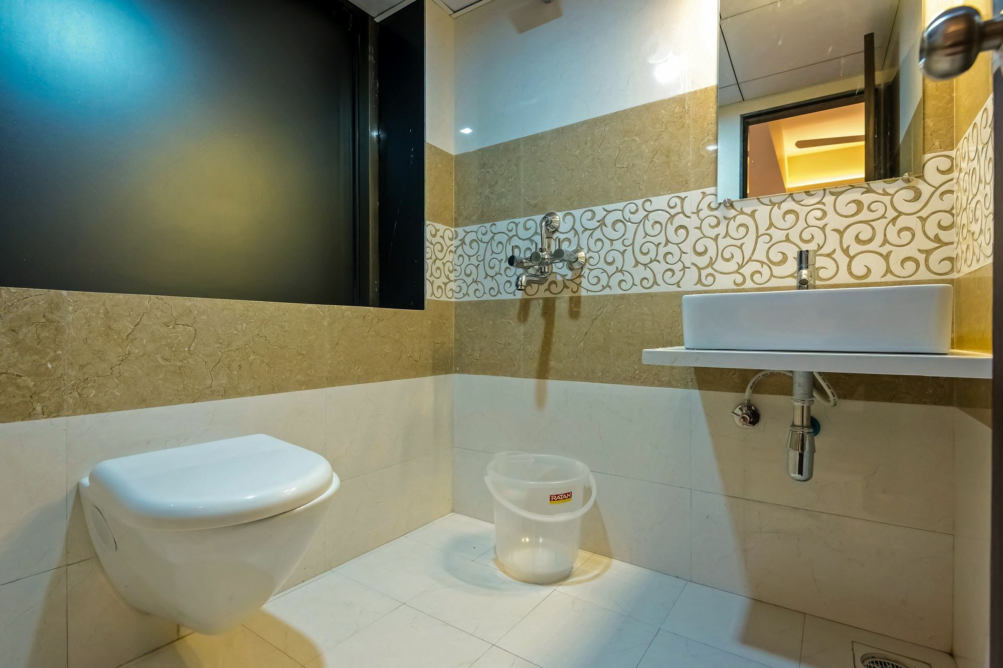 Oyo 7840 Artus 2 Hotel *