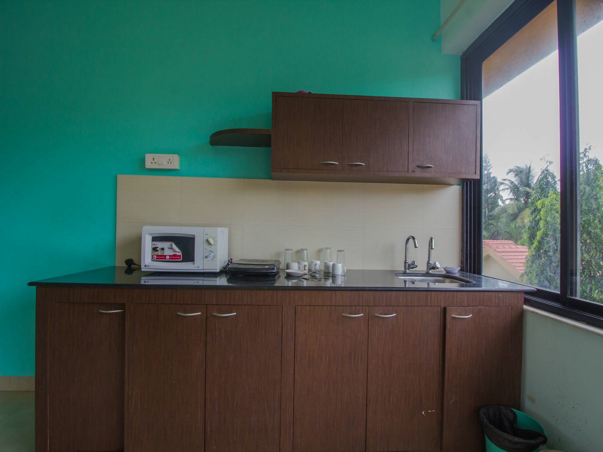 Oyo 17028 Aviva Residency Hotel Mumbai