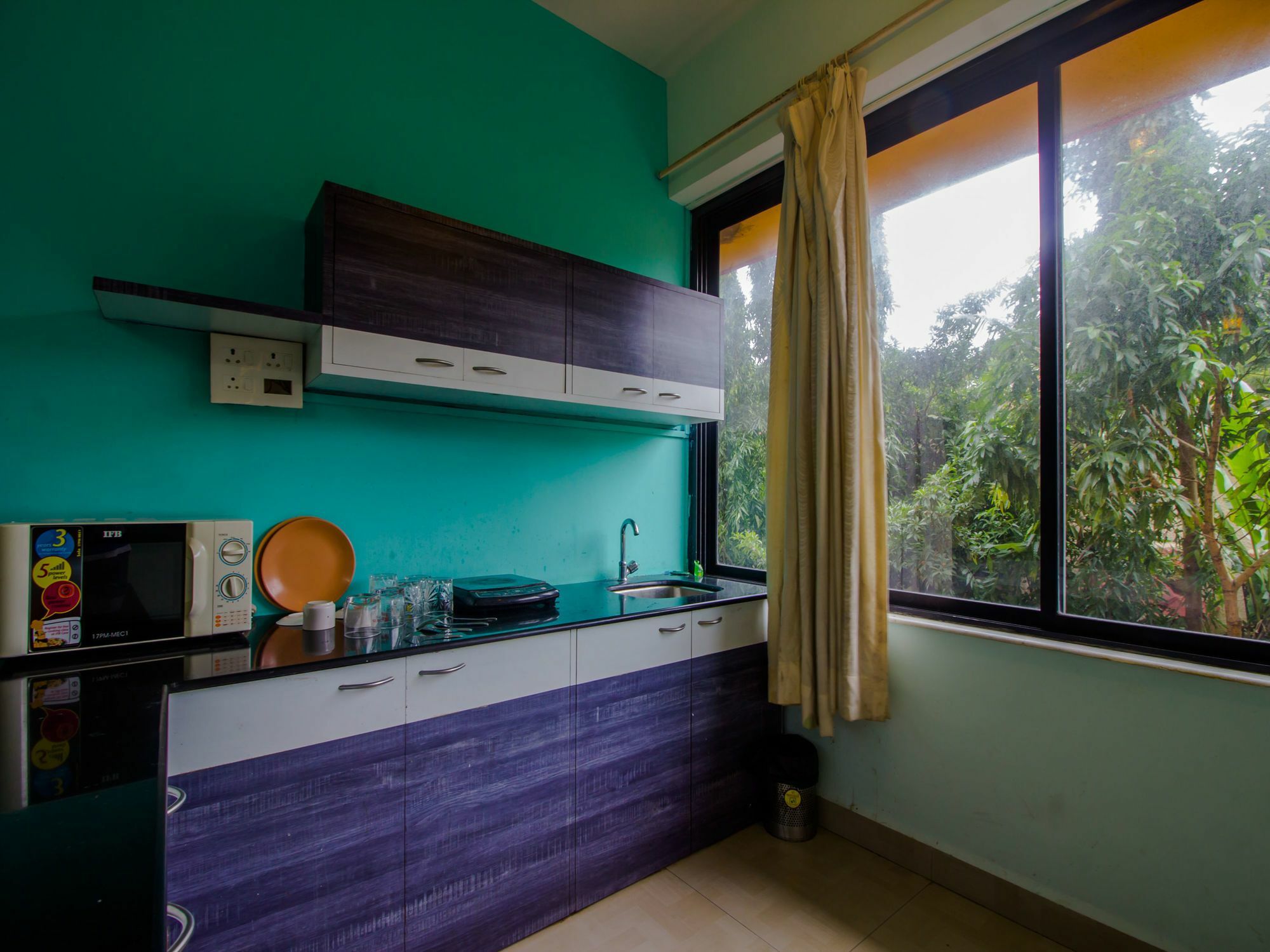 Oyo 17028 Aviva Residency Mumbai