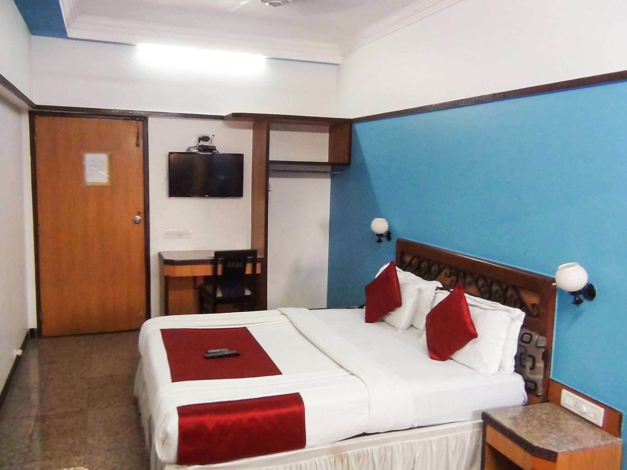 Imperial Palace Andheri Hotel