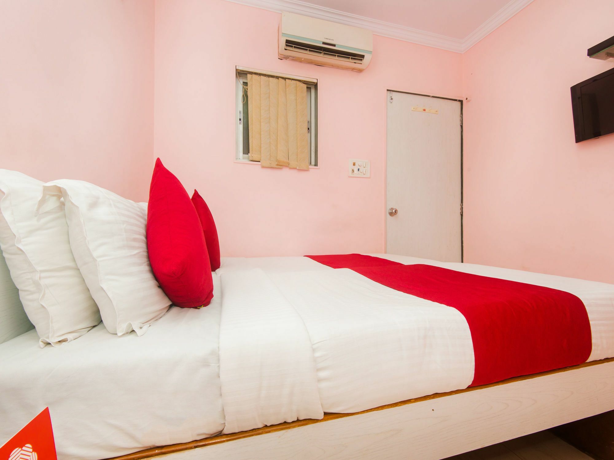 Oyo 13471 Hotel