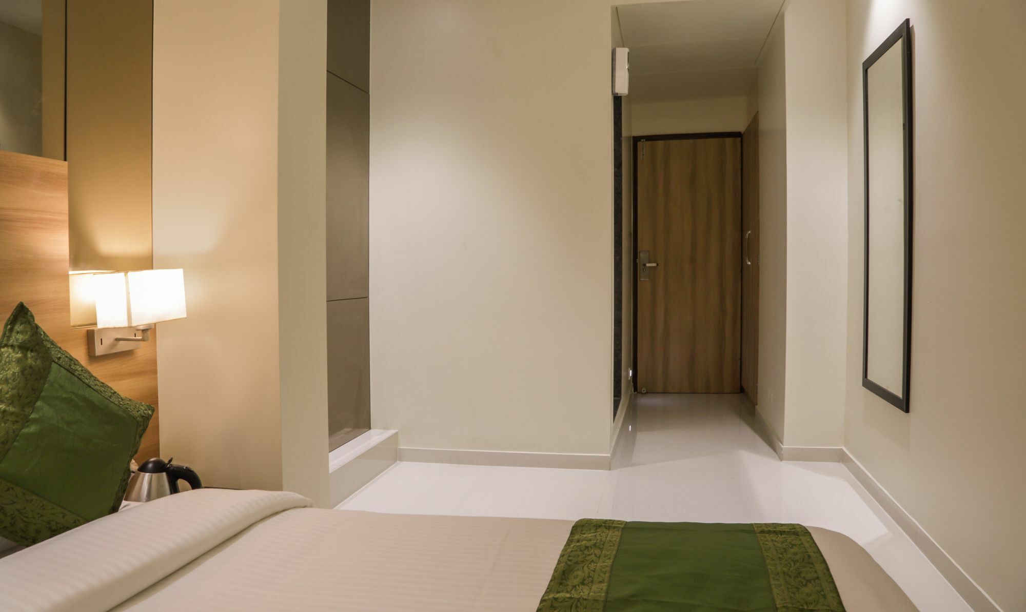 Hotel Treebo Phoenix International Mumbai