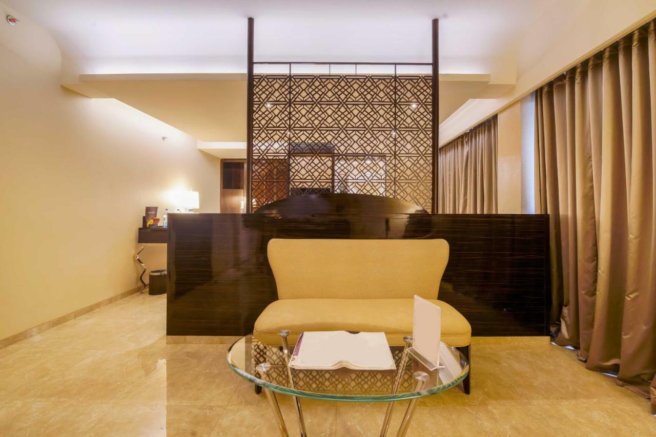 Sai Palace Grand, Malad 4*