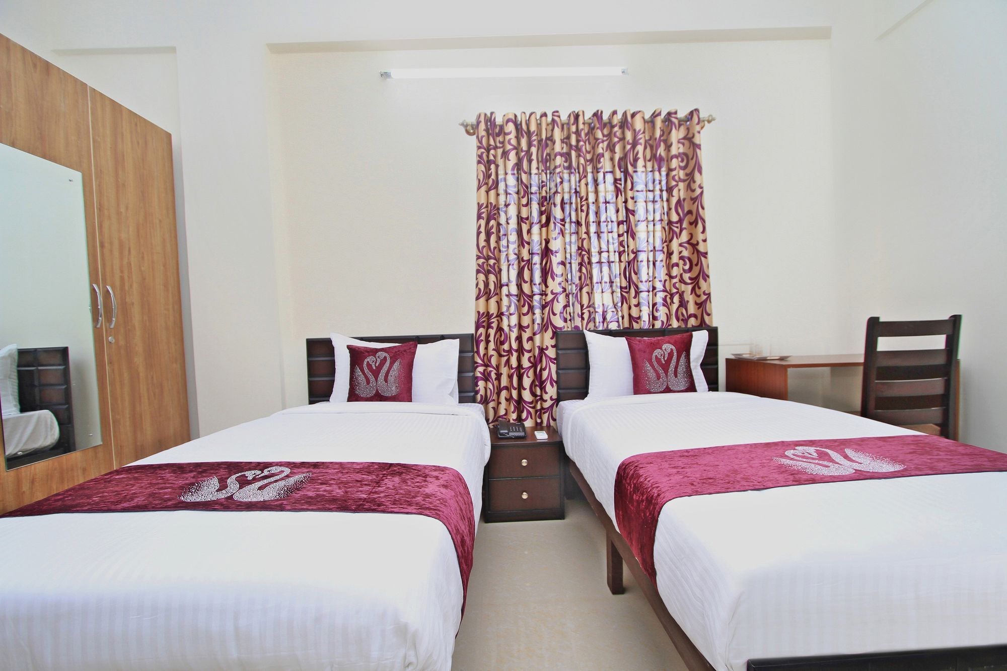 Oyo 7153 Amber Hotel