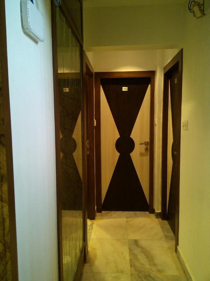 Hotel Oc Residency