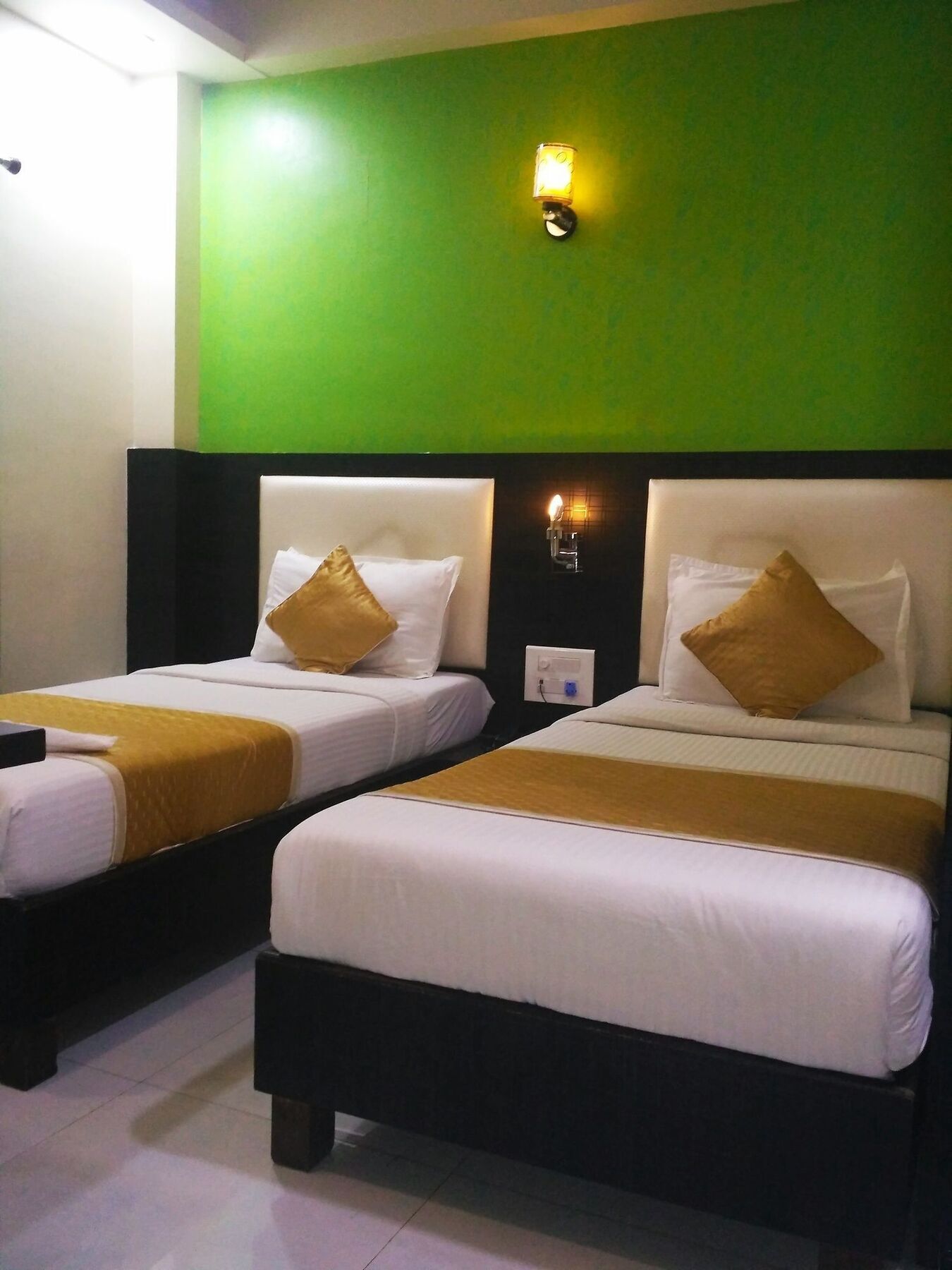 Hotel Avenue International Airport