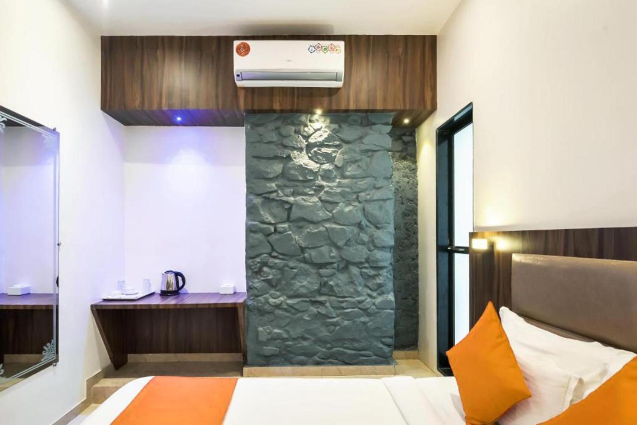Sea Grand, Colaba 2*