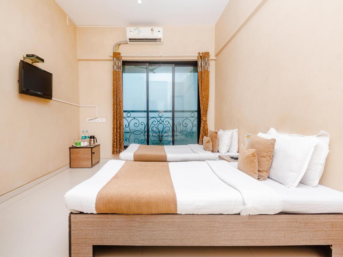 Guest house Tuliipstays - Mayfair Hillcrest Mumbai