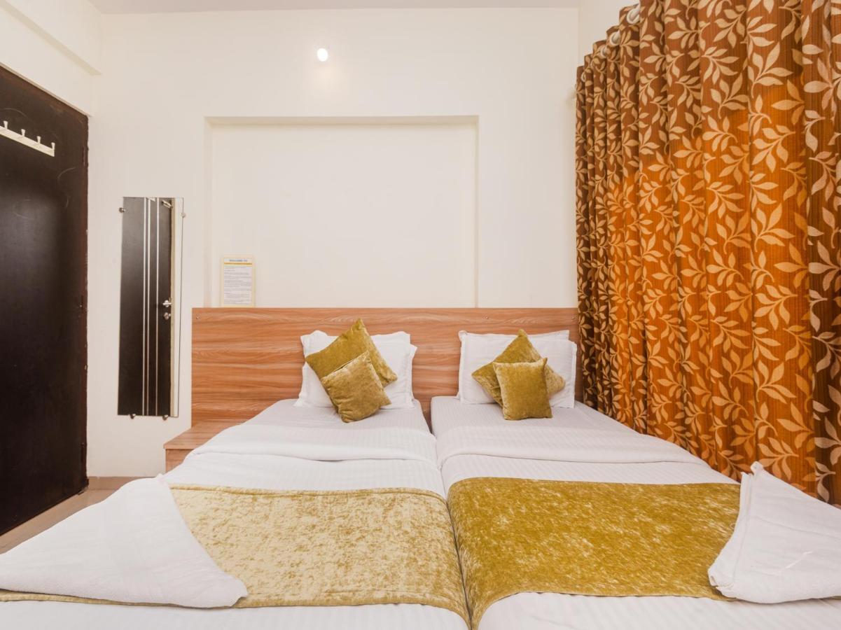 Guest house Tuliipstays - Kurla Premier Exotica Mumbai