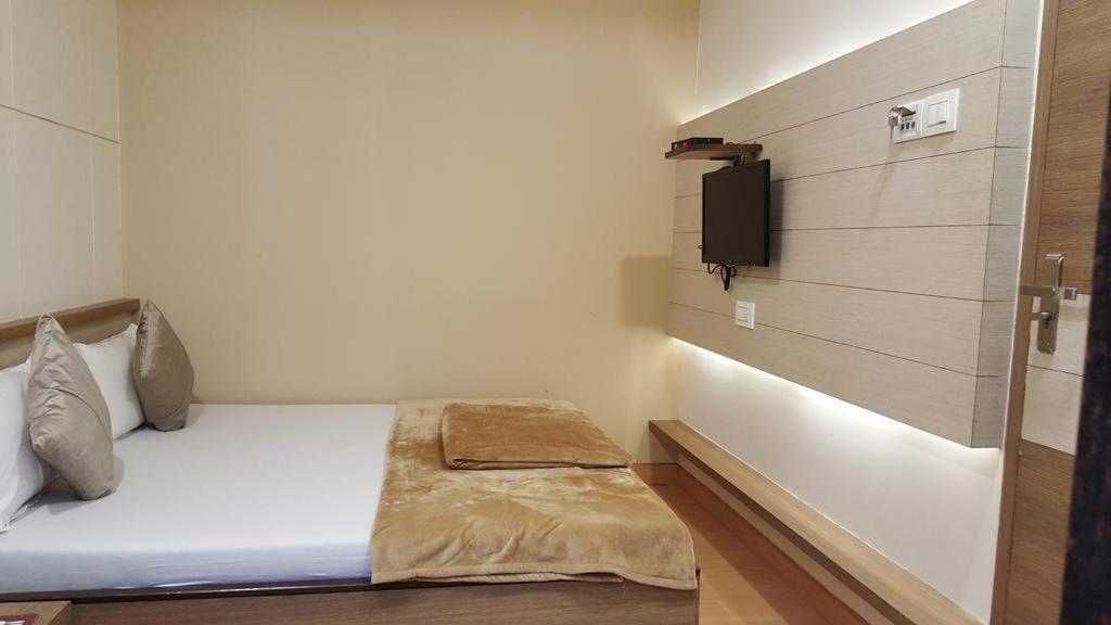 Oasis Hotel Mumbai