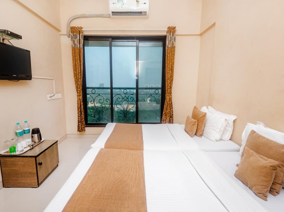 Guest house Tuliipstays - Mayfair Hillcrest Mumbai