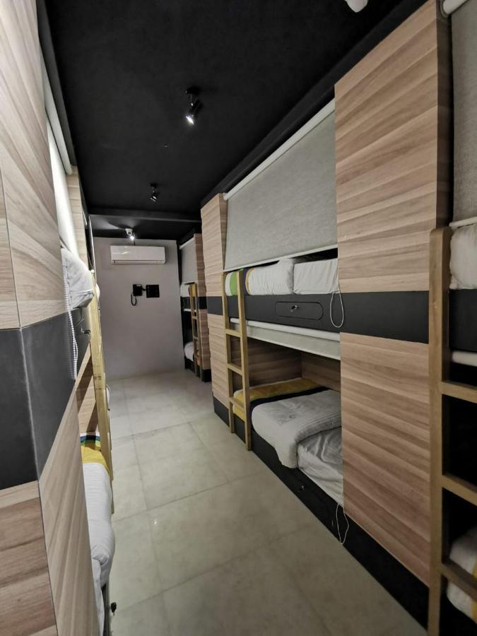 Hostel We Backpackers *