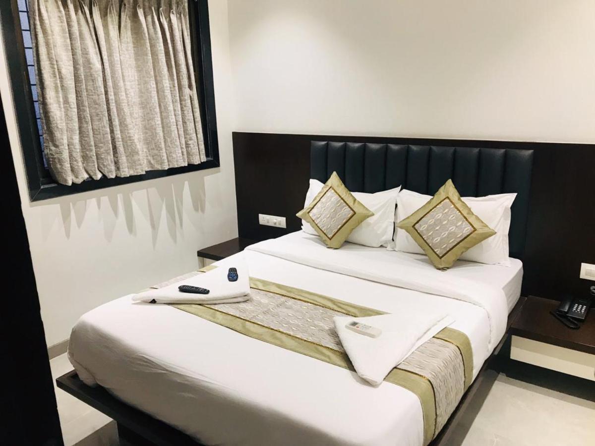 Flora - Hotel Mumbai